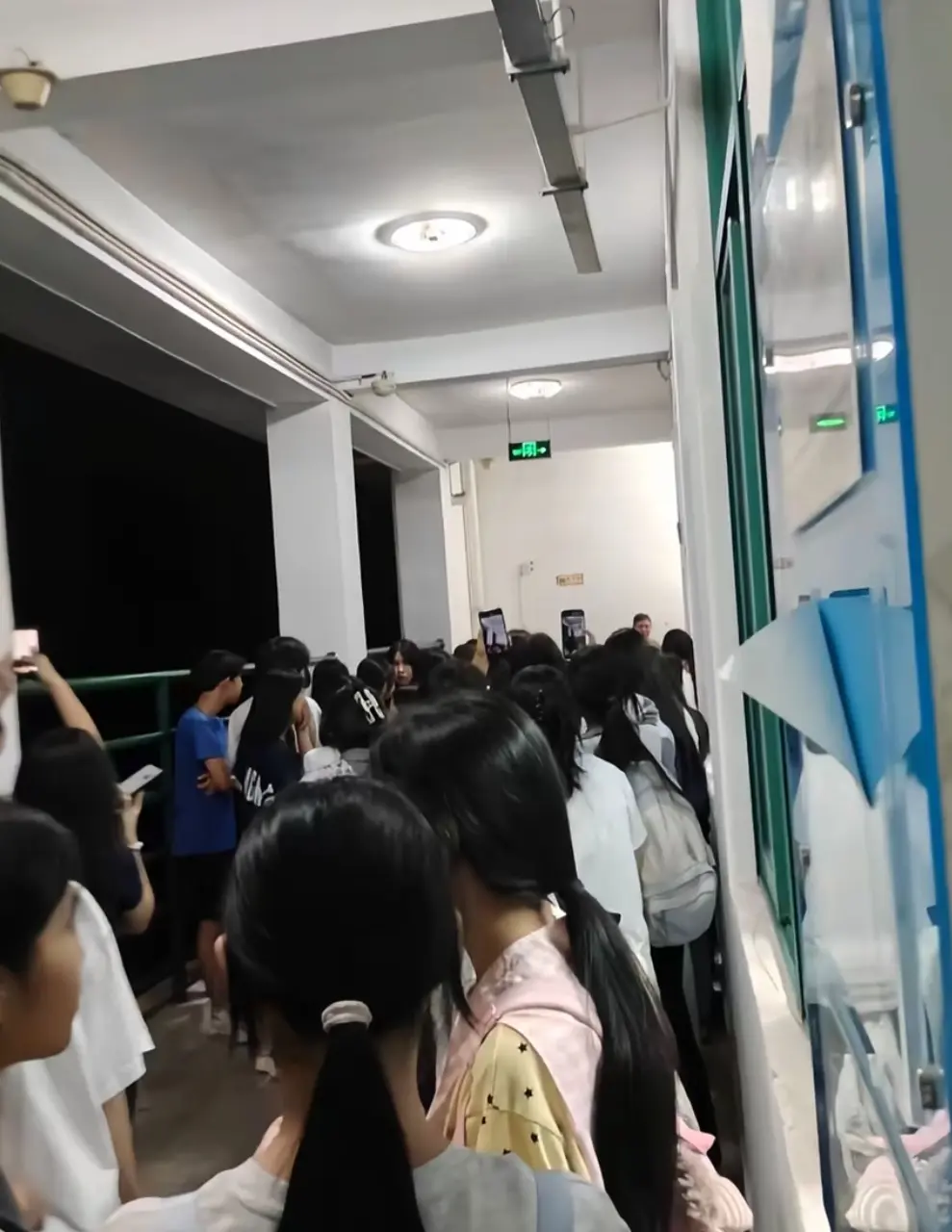 《梅州市职业技术学院女厕产双胞胎天崩开局》原版视频流出-高清无删减完整版在线观看-梅州市职业技术学院女厕产双胞胎事件绝版影像