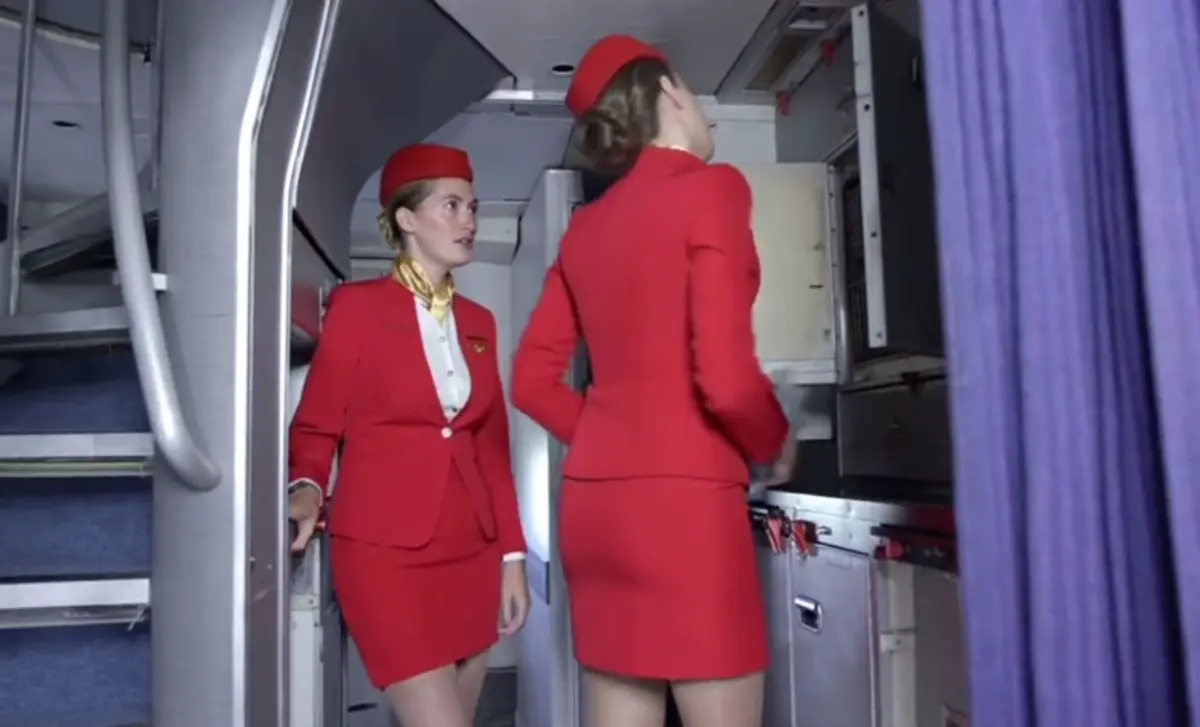 《法国空姐2019》高清在线观看-手机免费观看全集-法国电影完整版资源下载