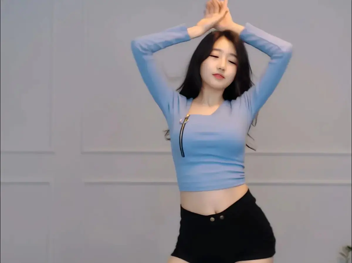 onlyfans每日大赛-徐雅终极剪辑-抖音爆款8月加长版-免费在线观看