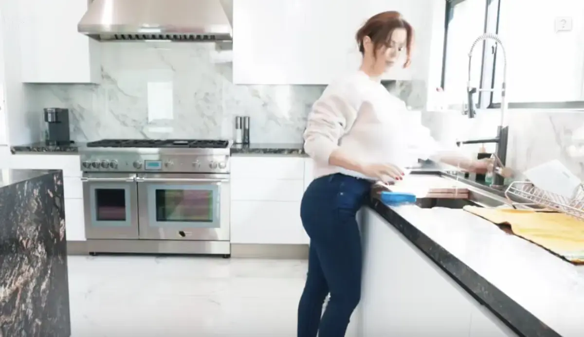 《Alexis Fawx》未删减版全集高清播放-《Alexis Fawx》中文版在线看-无广告免费观看与下载