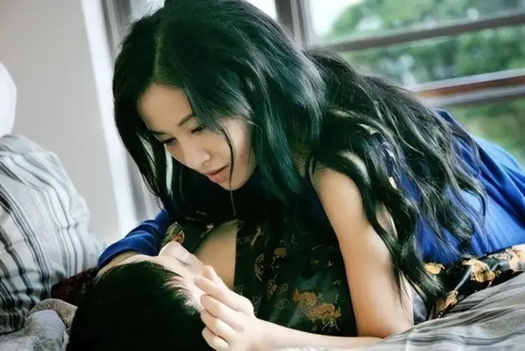 嫂嫂情事未删减版全集在线观看-韩国电影《嫂嫂情事》1080P高清完整版免费看-中文字幕无广告播放